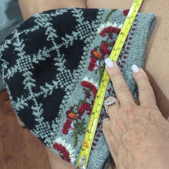 NWOT WOOLRICH WOOL BLEND BEANIE/KNIT CAP - Picture 2 of 7